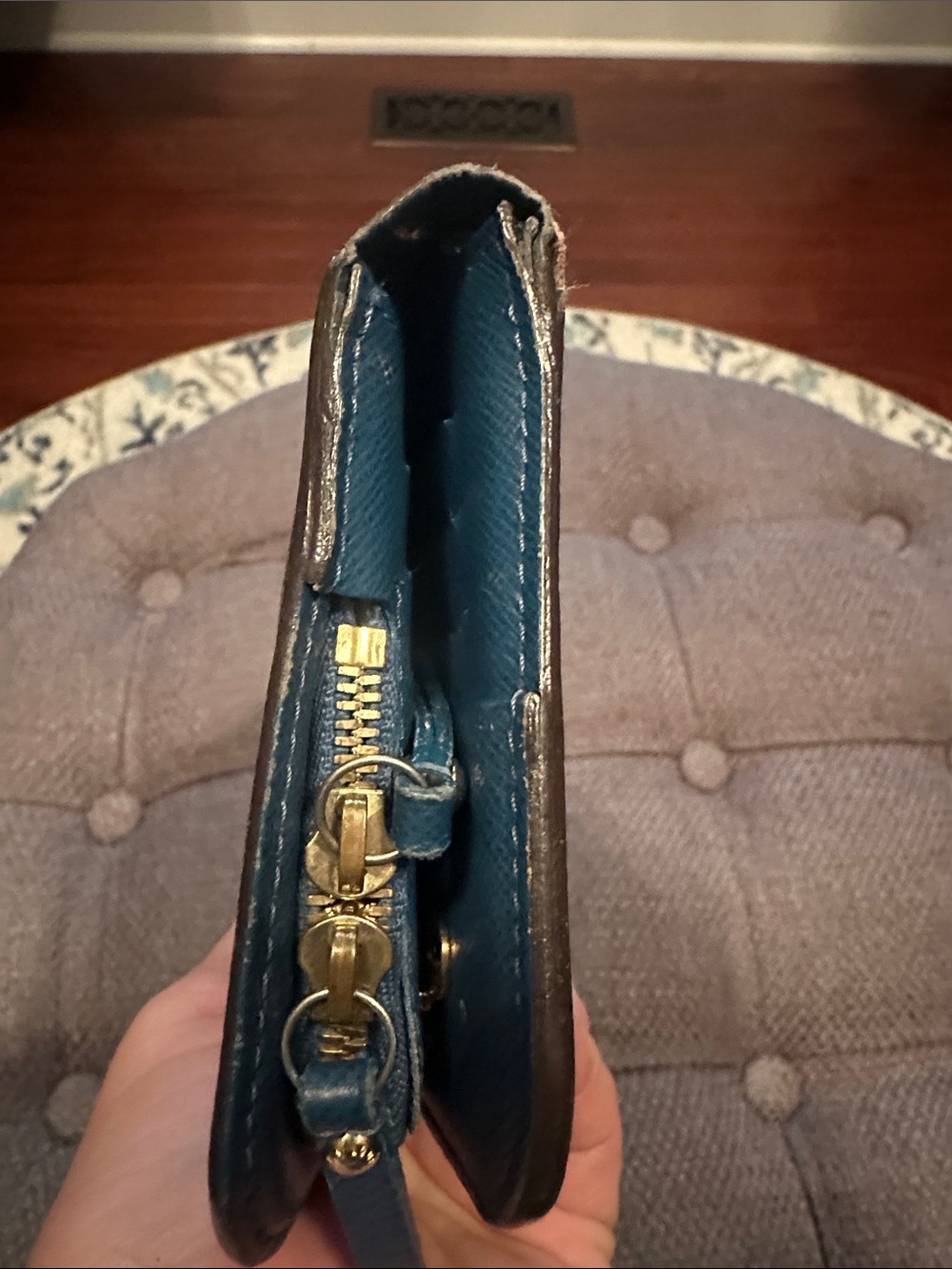 Good condition LV monogram wallet with blue interior - Picture 3 of 11